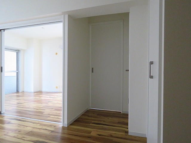 シャトレー五反田　洋室扉