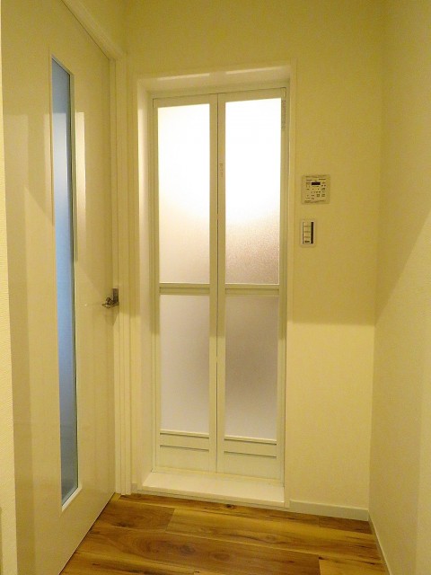 シャトレー五反田　バスルーム扉