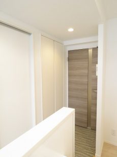 ファミリータウン東陽　LDK入口付近