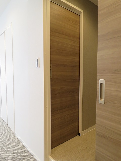 ファミリータウン東陽　トイレ扉