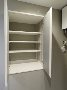 ファミリータウン東陽　洗面室収納