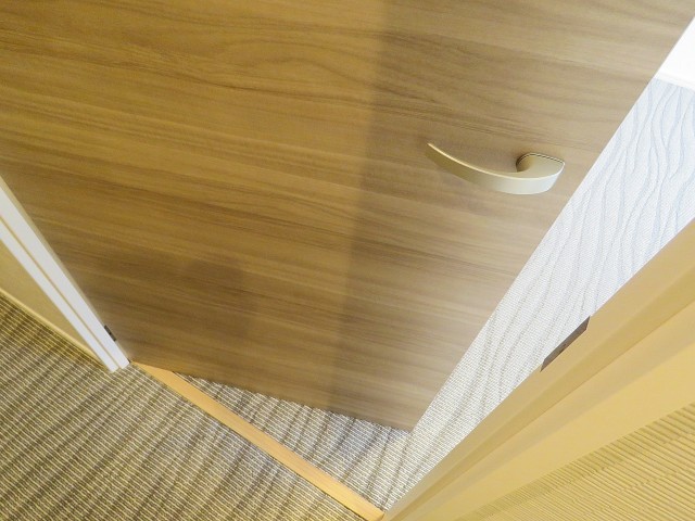 ファミリータウン東陽　洋室扉