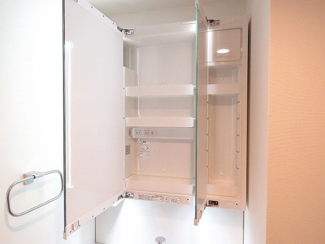 瀬田サンケイハウス　洗面化粧台