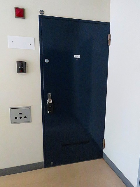 瀬田サンケイハウス　玄関扉