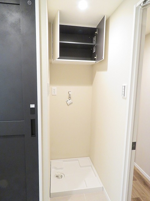 祐天寺第2コーポラス　洗濯機置場