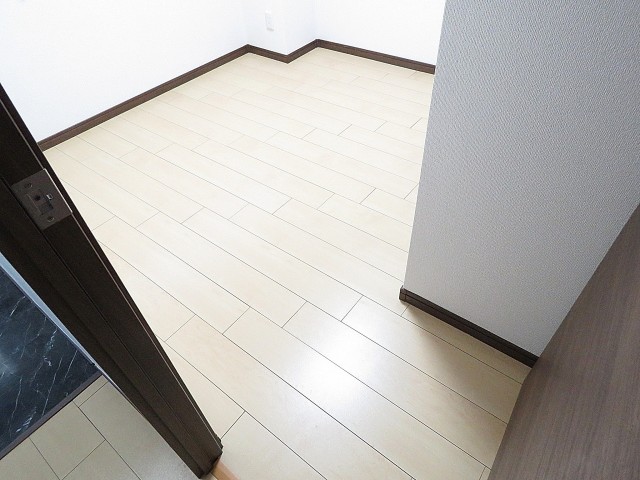 烏山南住宅　洋室約4.2帖