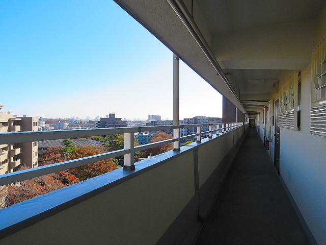 烏山南住宅　共用廊下