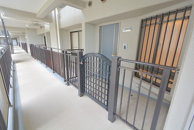 アルファスシティ大島 玄関