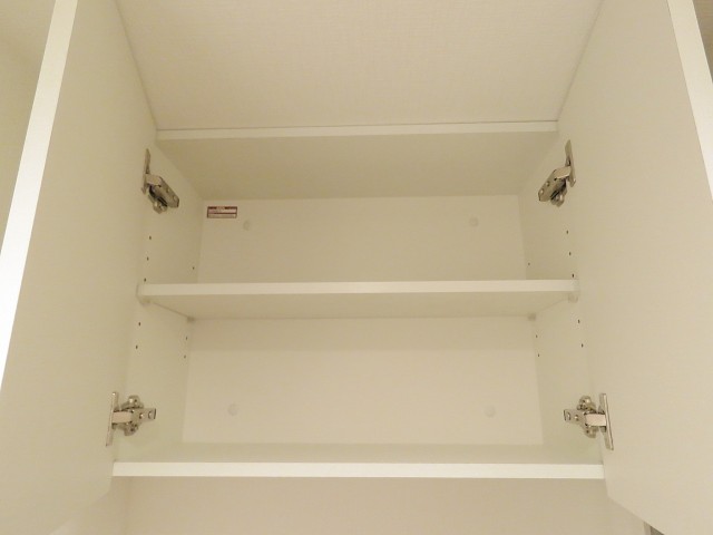 瀬田サンケイハウス　トイレ吊戸棚