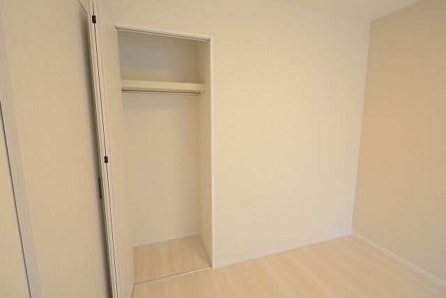 ハマイハイライズ 洋室①