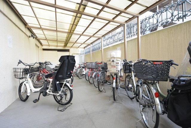 自由が丘センチュリーマンション 駐輪場