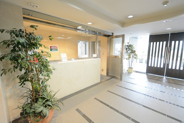 藤和目黒ホームズ エントランス