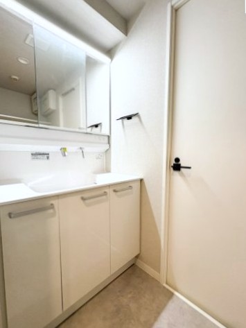 ライオンズガーデン幡ケ谷 洗面室