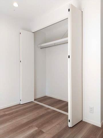 シャンボール原宿 洋室2