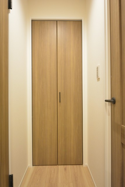 朝日瀬田マンション 廊下収納