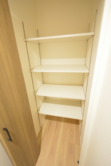 朝日瀬田マンション 廊下収納