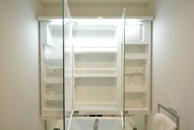 ファミール浜園 洗面室