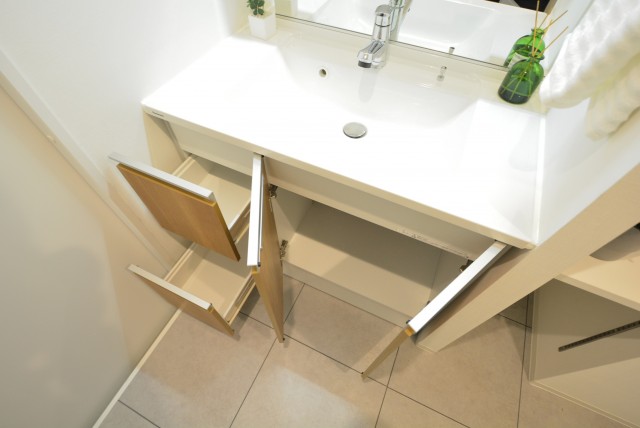 ファミール浜園 洗面室