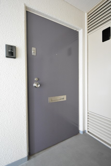 ファミール浜園 玄関