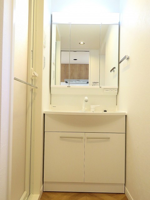 秀和奥沢レジデンス　洗面化粧台