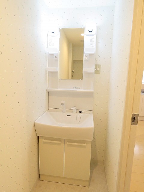 五反田サニーフラット　洗面化粧台