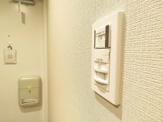 ファミリータウン東陽　人感センサー