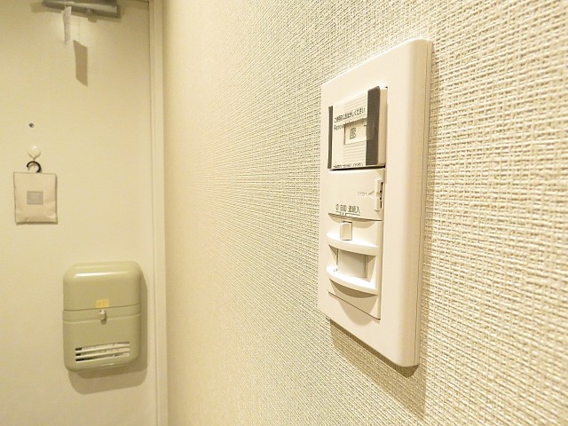 ファミリータウン東陽　人感センサー