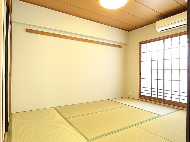 ファミリータウン東陽　和室約6帖