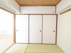 ファミリータウン東陽　和室約6帖