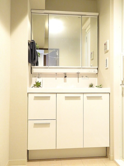 ファミリータウン東陽　洗面化粧台