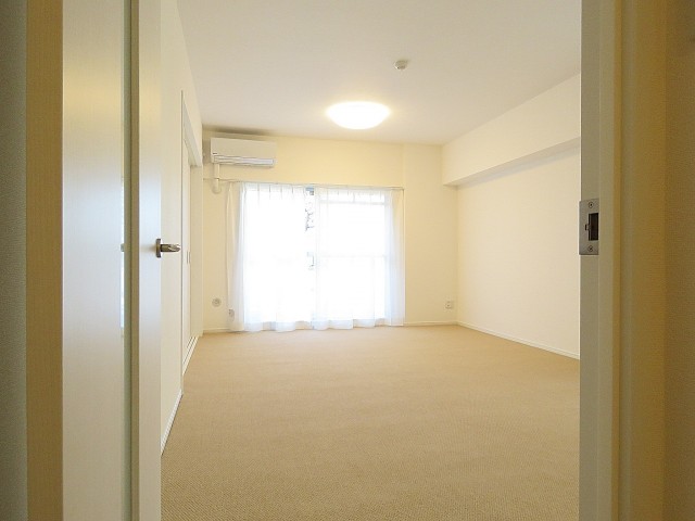 ファミリータウン東陽　LD約11.4帖