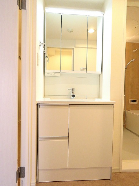 ファミリータウン東陽　洗面化粧台