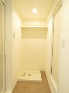 ファミリータウン東陽　洗濯機置場