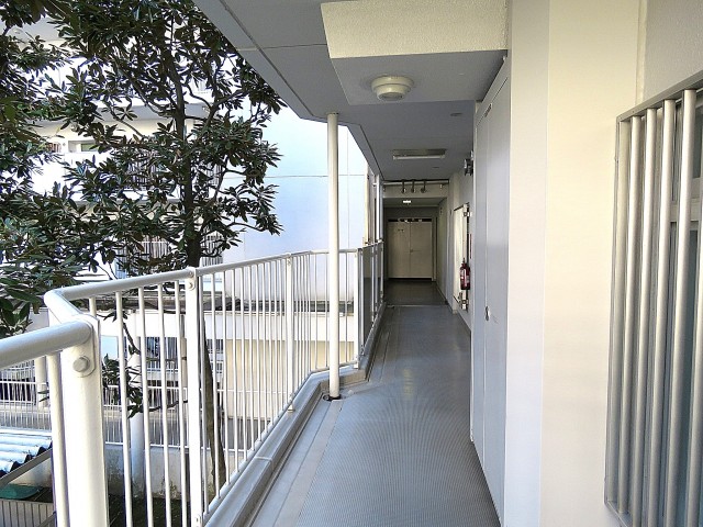 ファミリータウン東陽　共用廊下