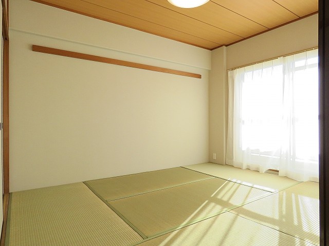 ファミリータウン東陽　和室6.1帖