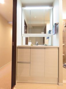 ファミリータウン東陽　洗面化粧台