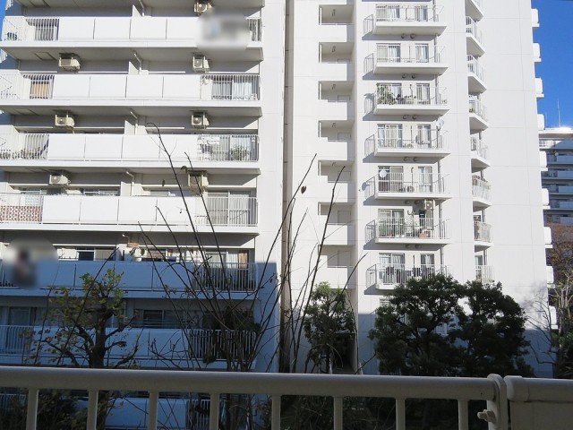 ファミリータウン東陽　北側バルコニー眺望