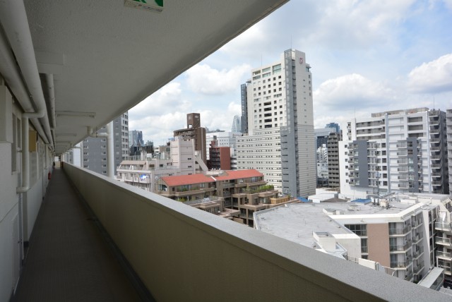 グリーンヒル新宿 外廊下