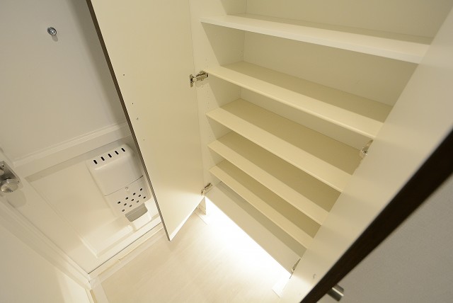 東山コーポラス 玄関