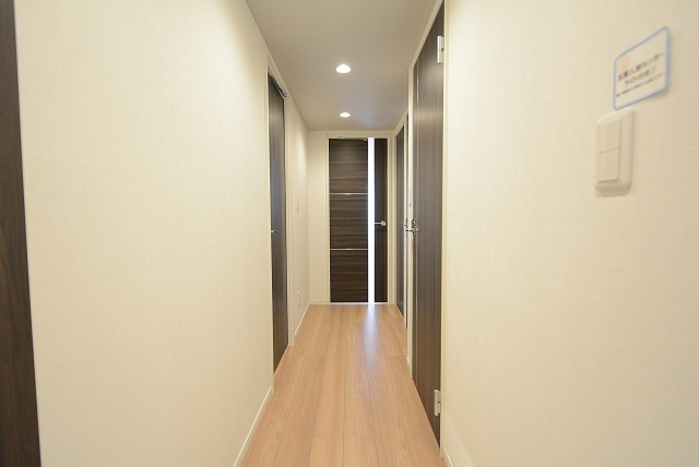 東山コーポラス 玄関