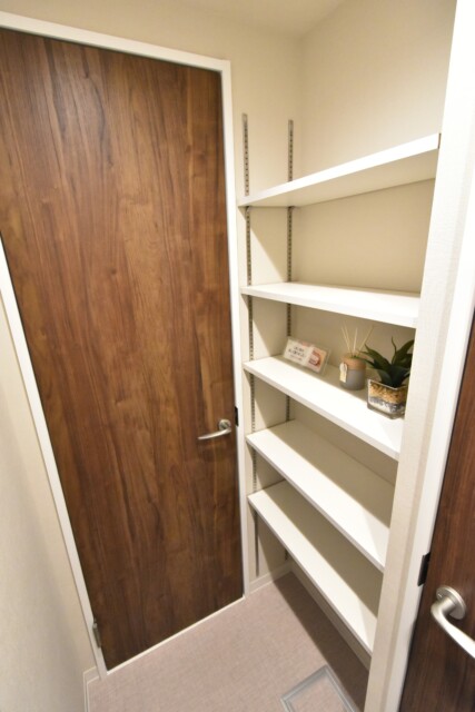 秀和六本木レジデンス 洗面室