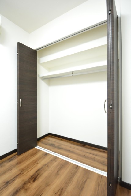 クレール島津山 洋室2