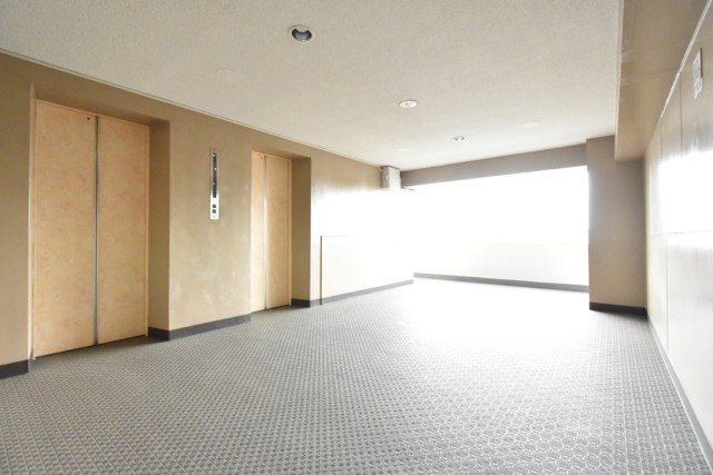 大森永谷マンション 玄関