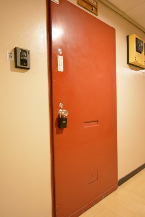 シャトレ市ヶ谷 玄関