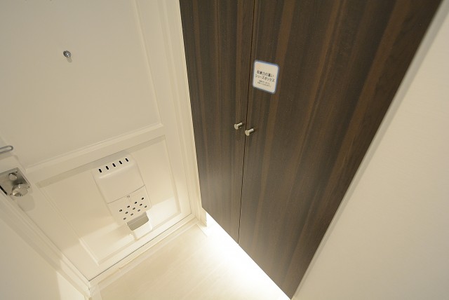 東山コーポラス 玄関