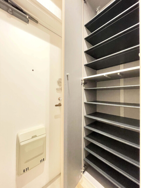 入谷アムフラット 玄関