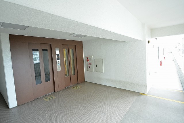 三田ナショナルコート 外廊下