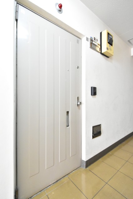 メゾンドール高田馬場 玄関