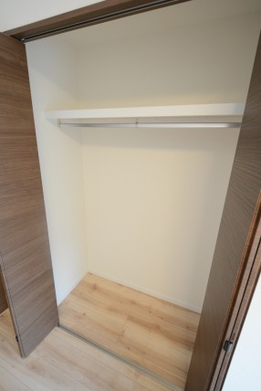 三田ナショナルコート 洋室6