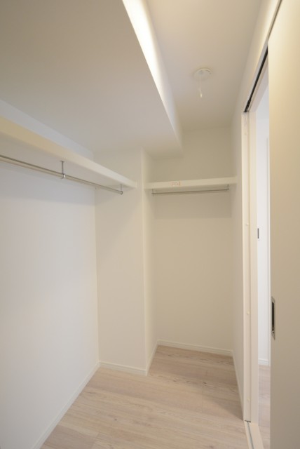 三田ナショナルコート 洋室4